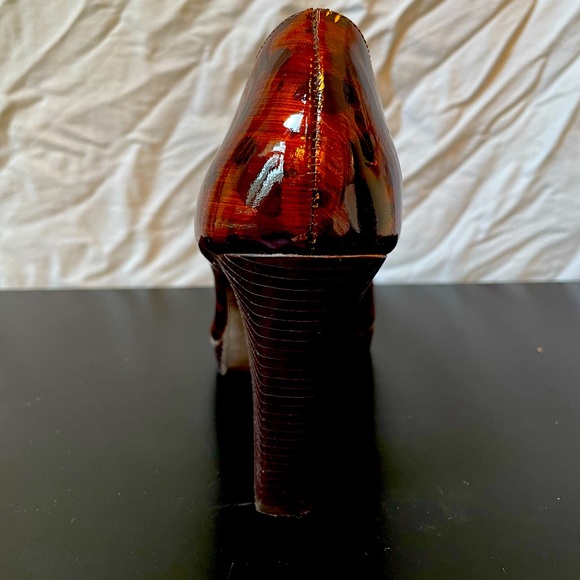 Gianni Bini Cheetah Print Heels - Picture 5 of 6